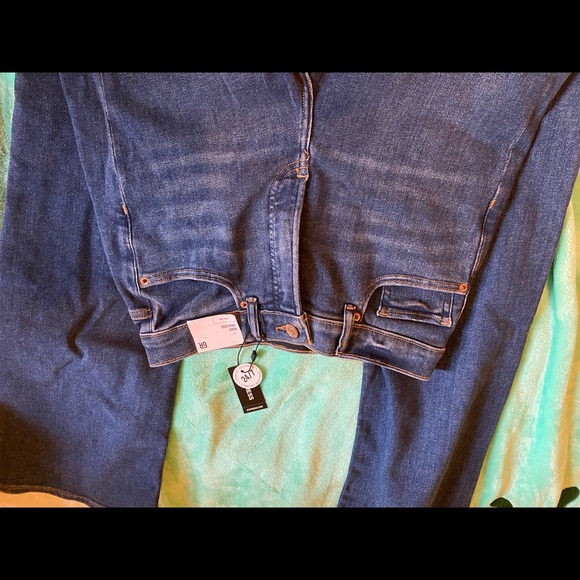 New With Tags Express Boot-Cut High Medium Wash - Picture 5 of 5